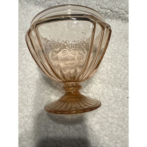 Vintage Pink Depression Glass - Picture 9 of 10